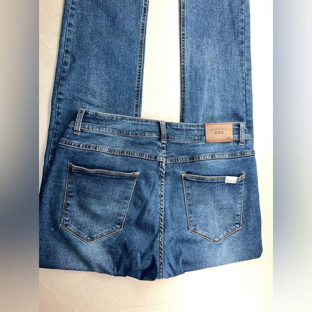 Barely Worn Men’s Barbell Apparel Jeans (32W 34L)